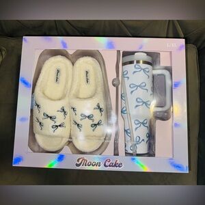Moon Cake  gift set Slippers & Tumbler